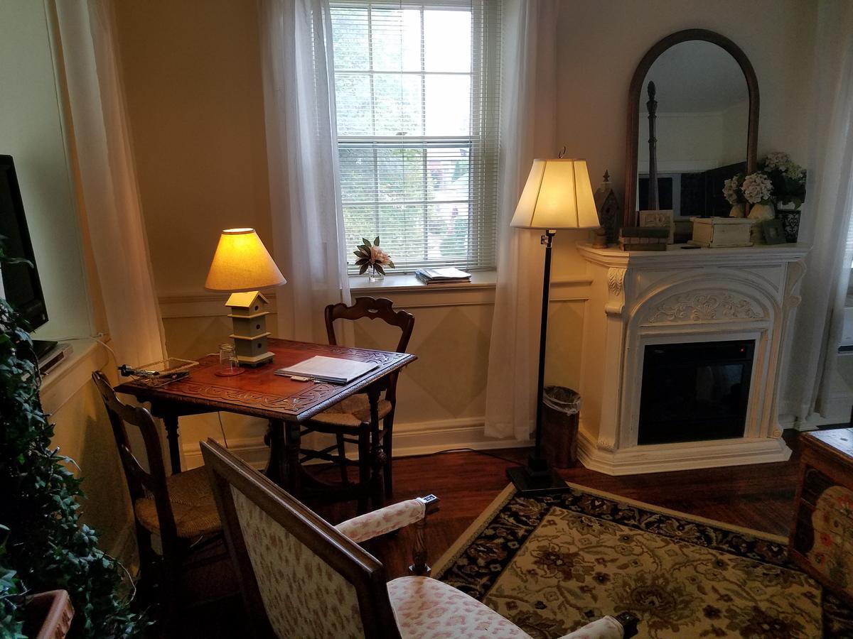 1777 Americana & Lancaster Brewery Bed & Breakfast Ephrata